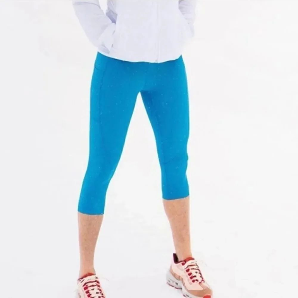 ZYIA Blue Athletic Cropped Leggings Size 8-10